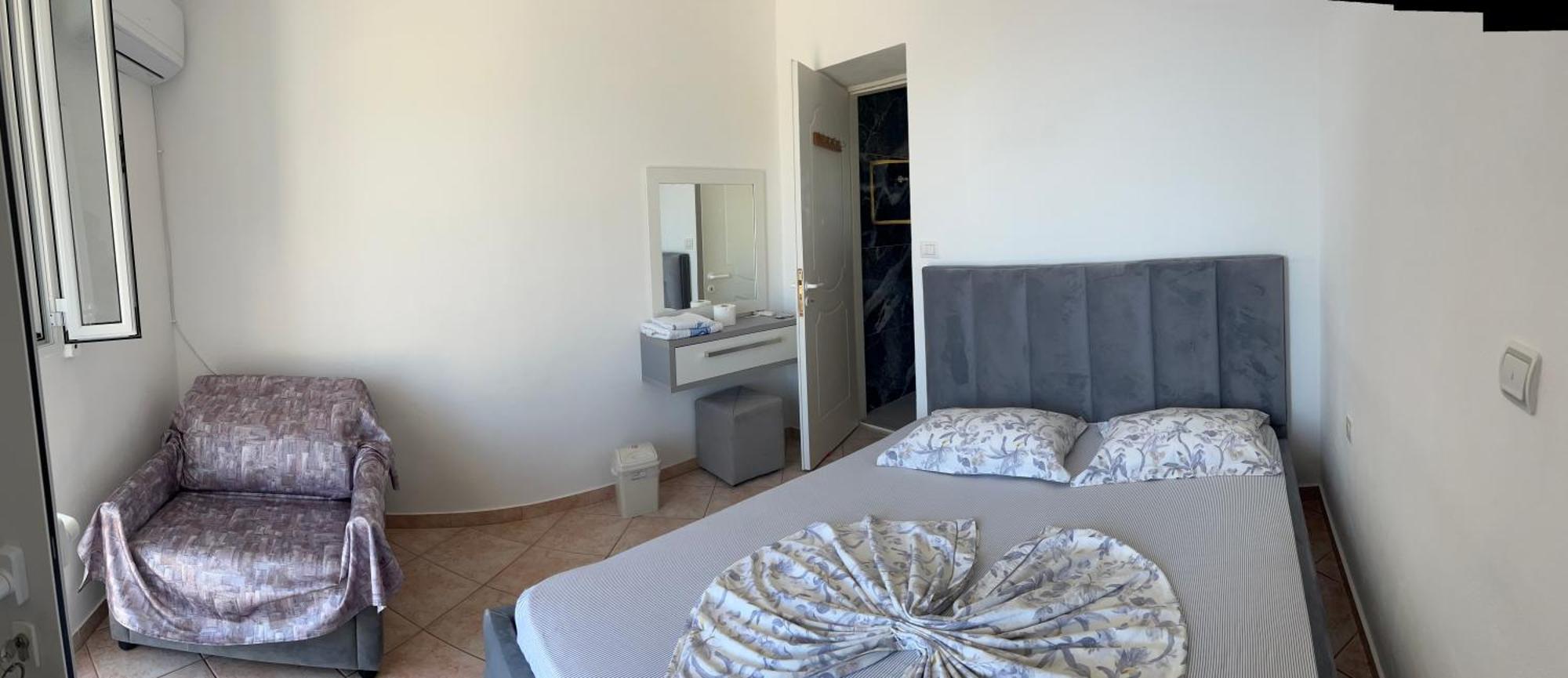 Hotel Dina House à Himarë Extérieur photo